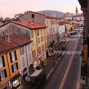Le Dame Della Cortesella , Côme Italia