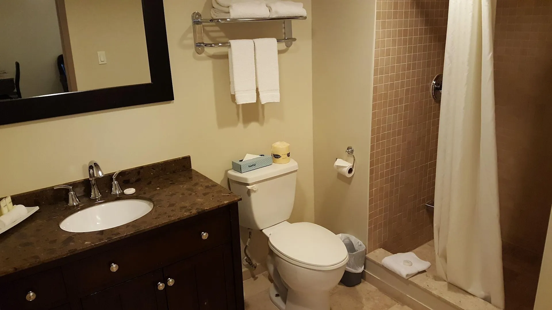 ***  Montecassino Hotel & Suites Toronto Kanada