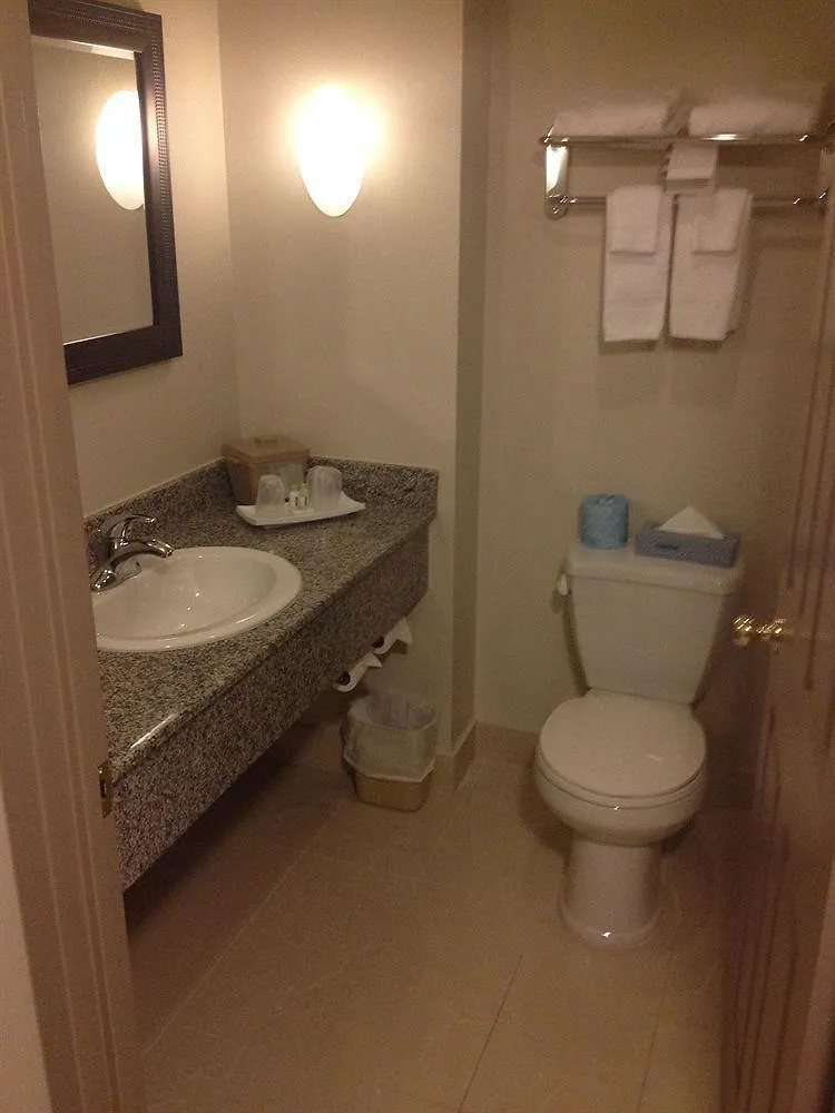 Montecassino Hotel & Suites Toronto