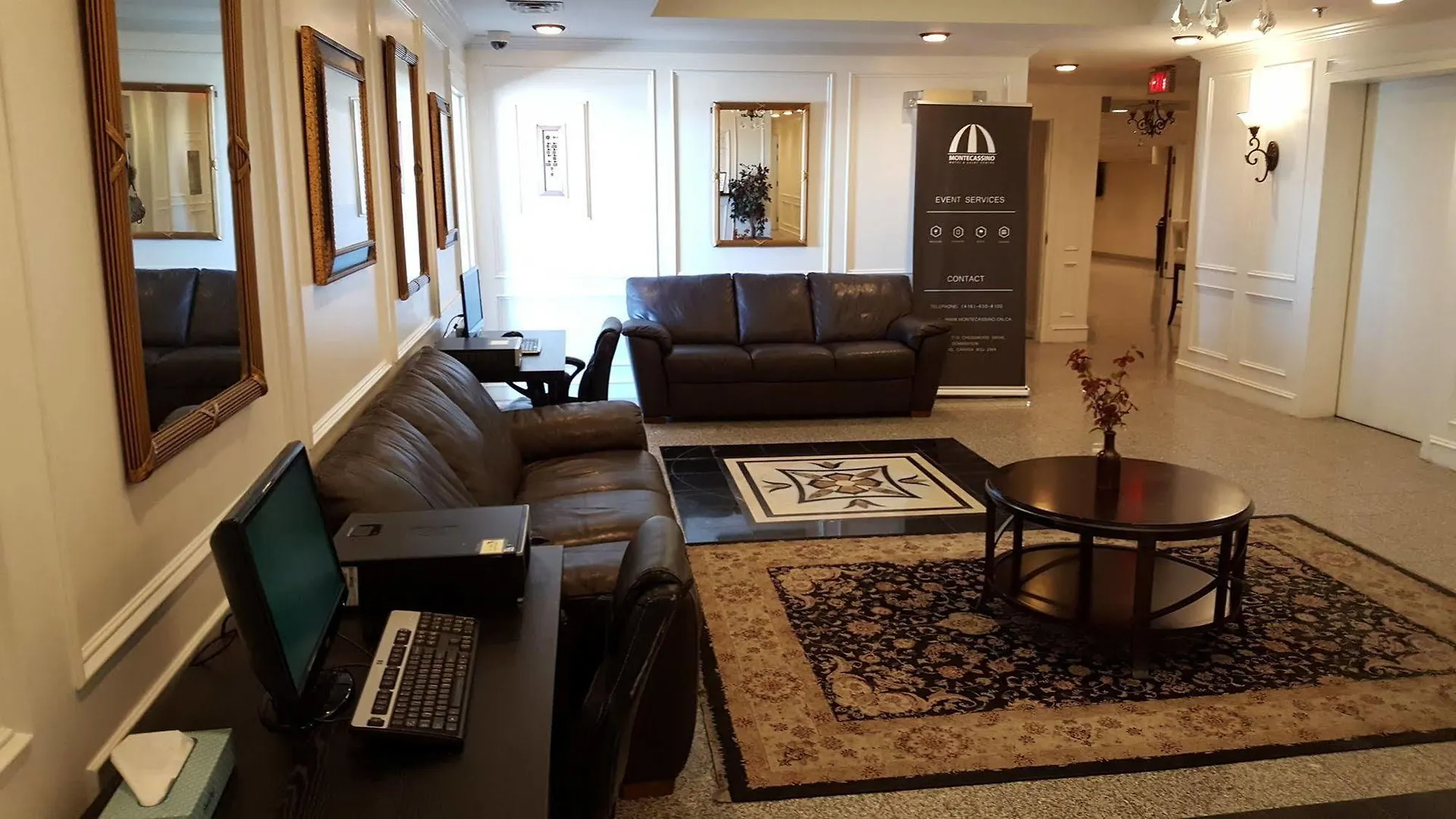 Montecassino Hotel & Suites Toronto 3*,